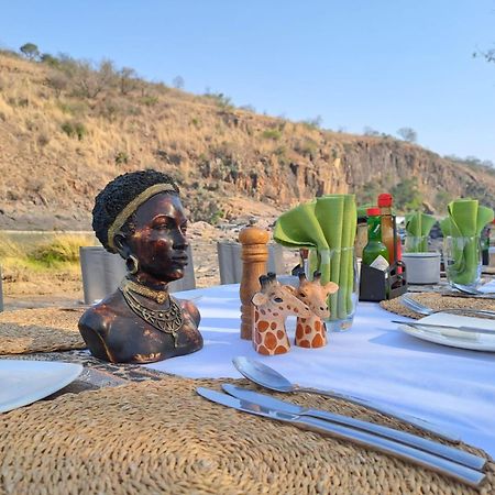 Umzolozolo Private Safari Lodge & Spa Ladysmith Exteriér fotografie