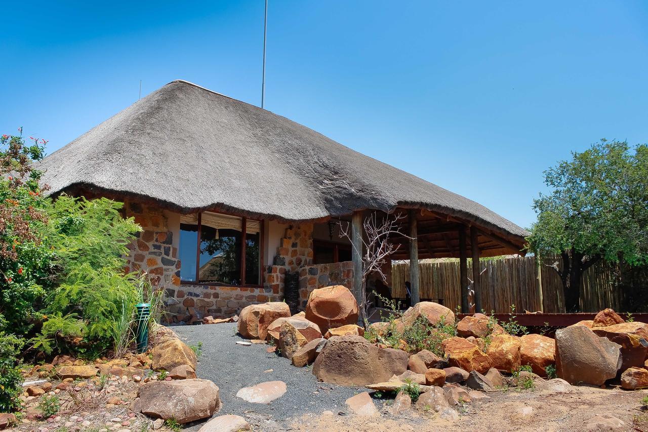 Umzolozolo Private Safari Lodge & Spa Ladysmith Exteriér fotografie